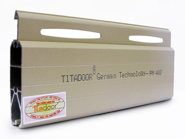 Cửa cuốn Titadoor PM482