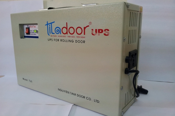 Bình lưu điện cửa cuốn Titadoor UPS 7.5AH